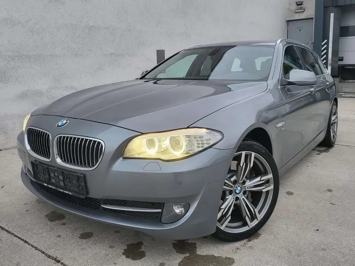 BMW 5 Series 2012 photo 3