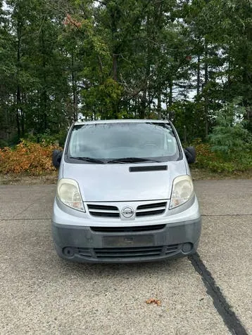 Nissan Primastar 2012 photo 2