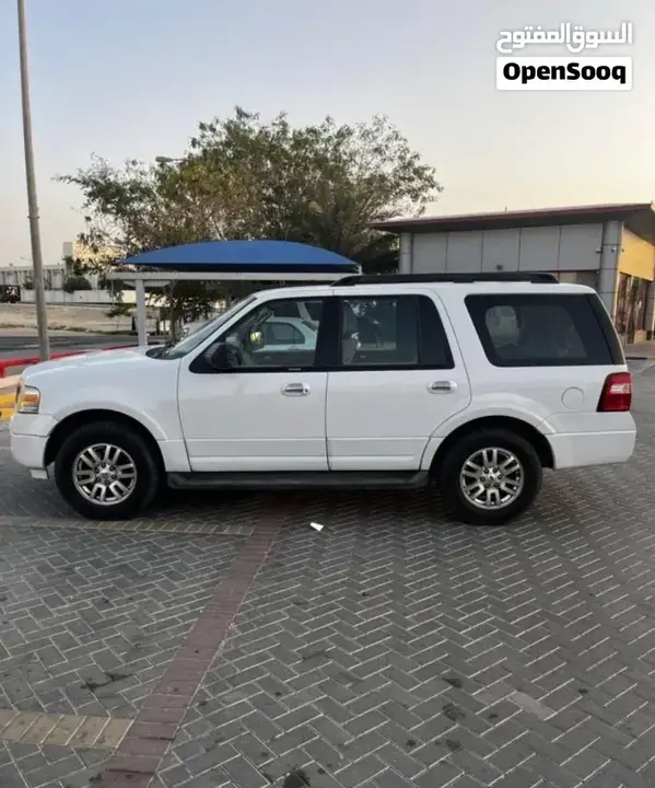 Ford Expedition 2013 photo 2