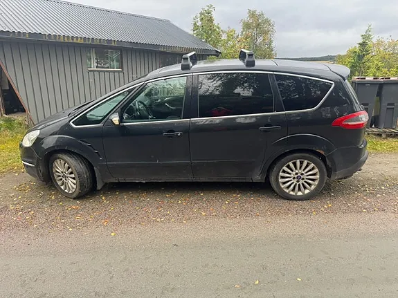 Ford S-Max 2012 photo 2