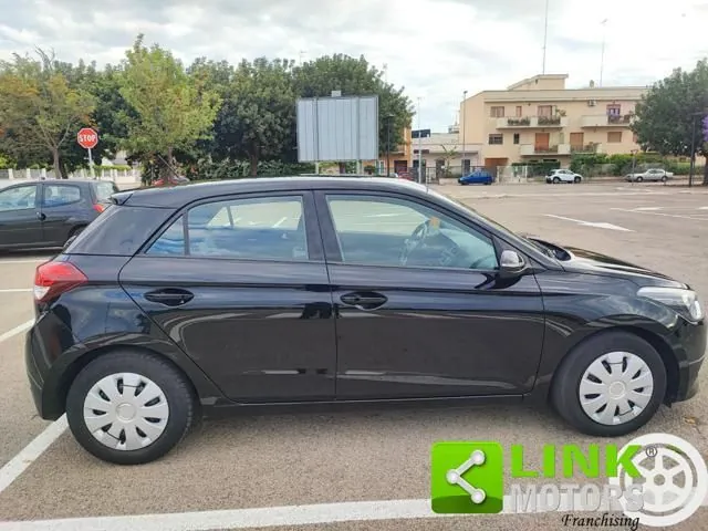 Hyundai I20 2017 photo 3