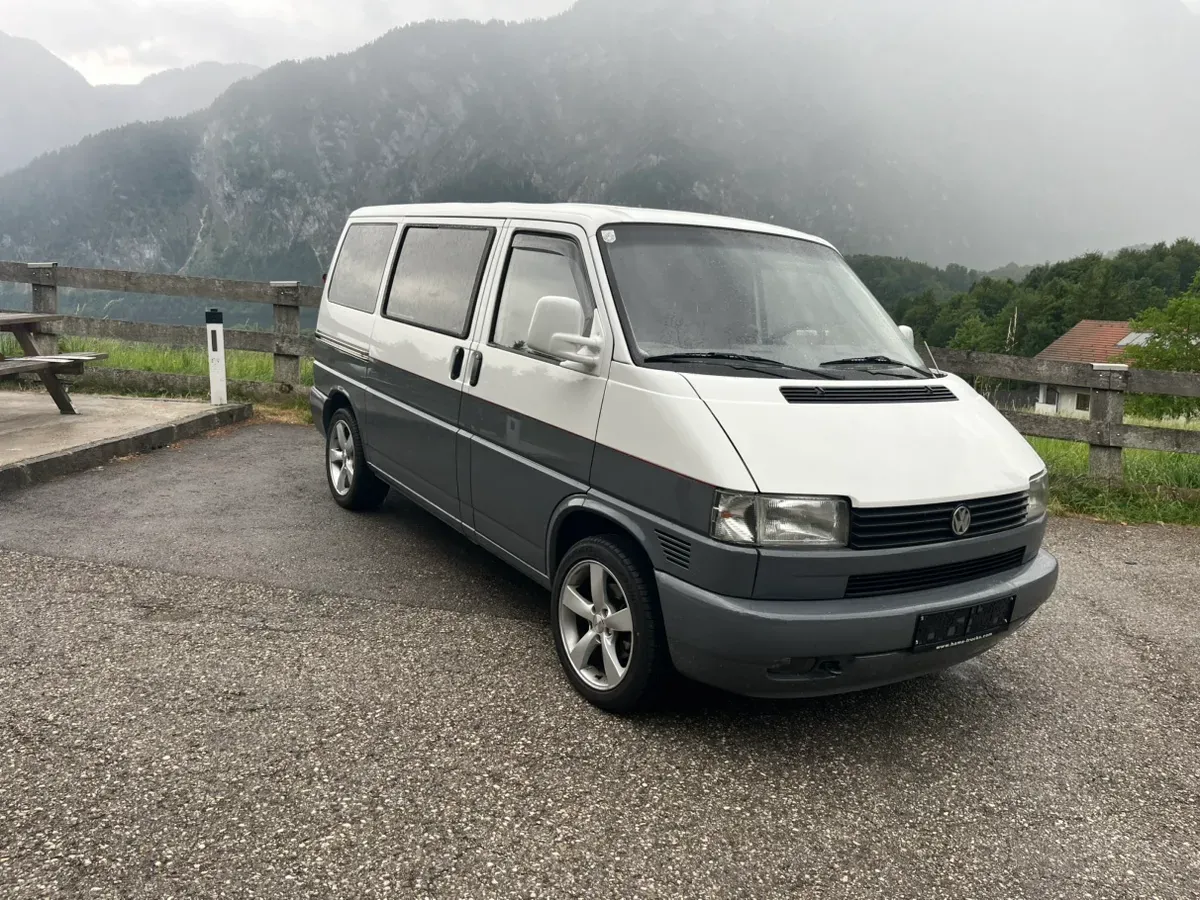 Volkswagen T4 1998 photo 3