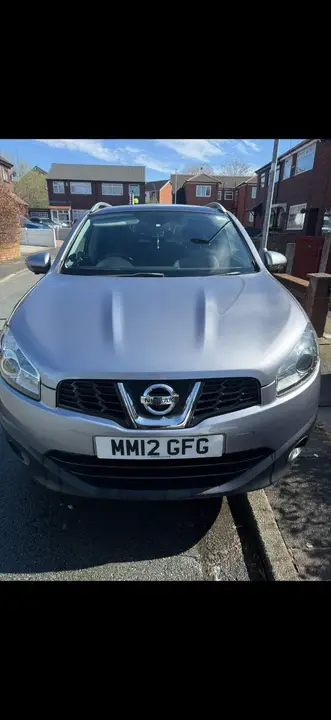 Nissan Qashqai 2012 photo 2