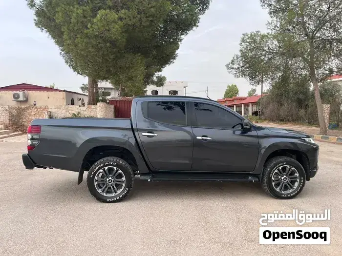 Mitsubishi L200 2022 photo 3