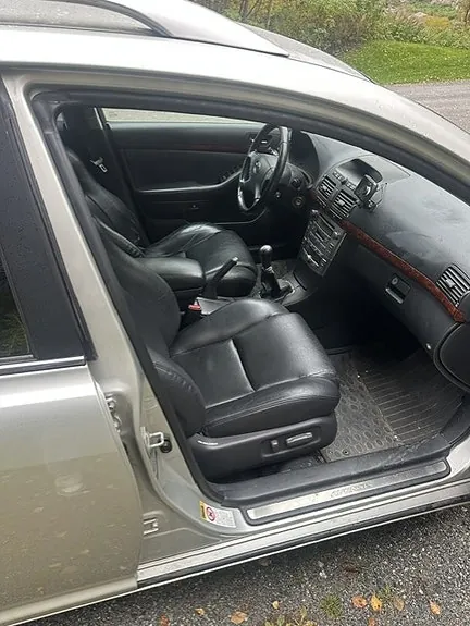 Toyota Avensis 2005 photo 4