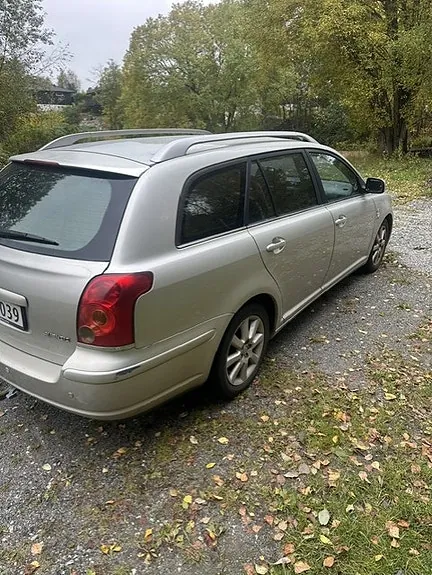 Toyota Avensis 2005 photo 3