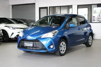 Toyota Vitz 2017 photo 4