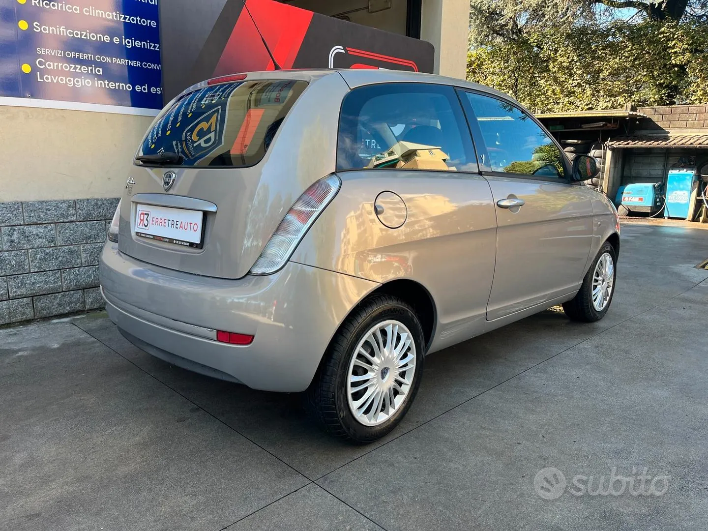 Lancia Ypsilon 2010 photo 2
