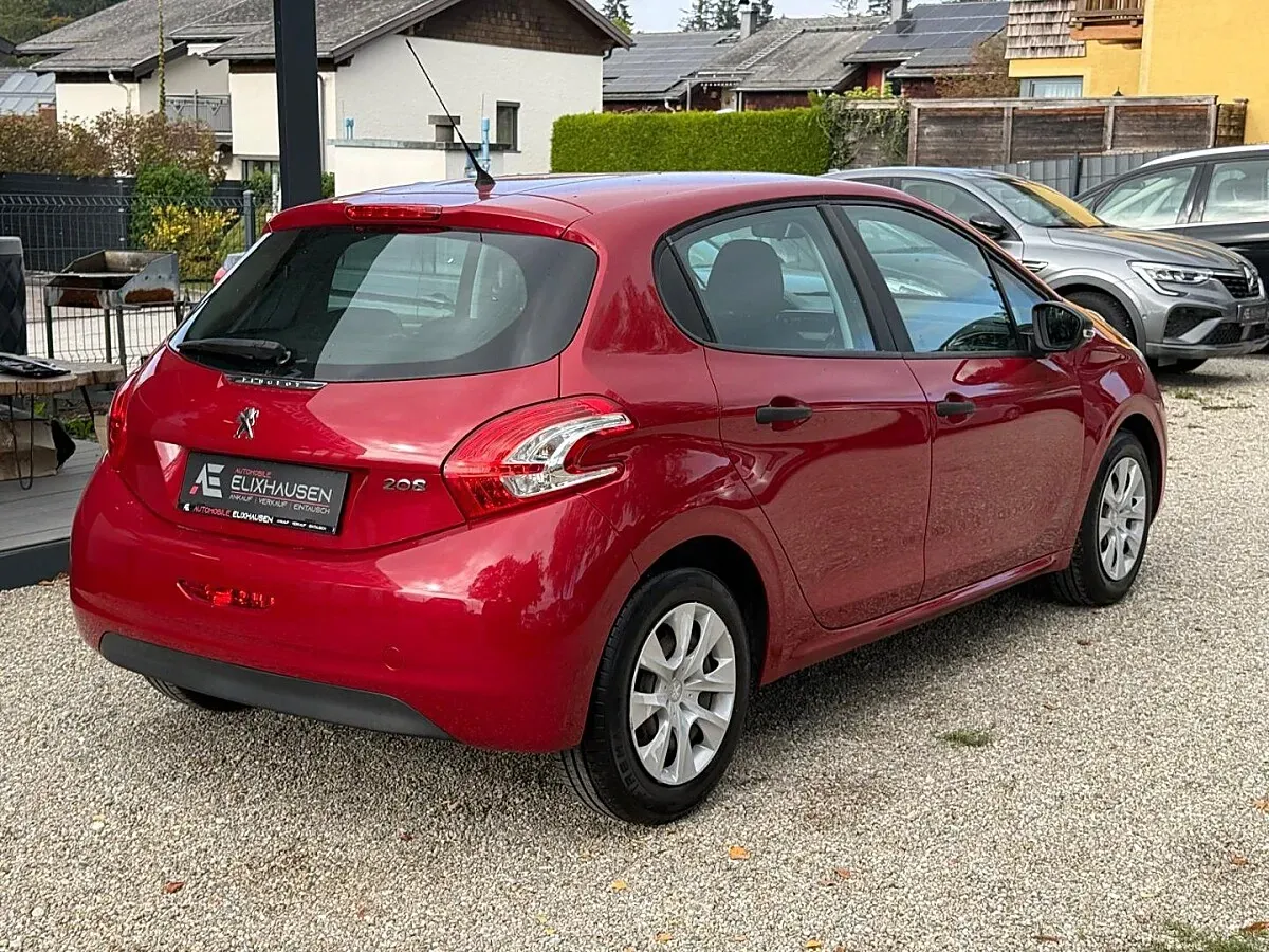 Peugeot 208 2013 photo 3