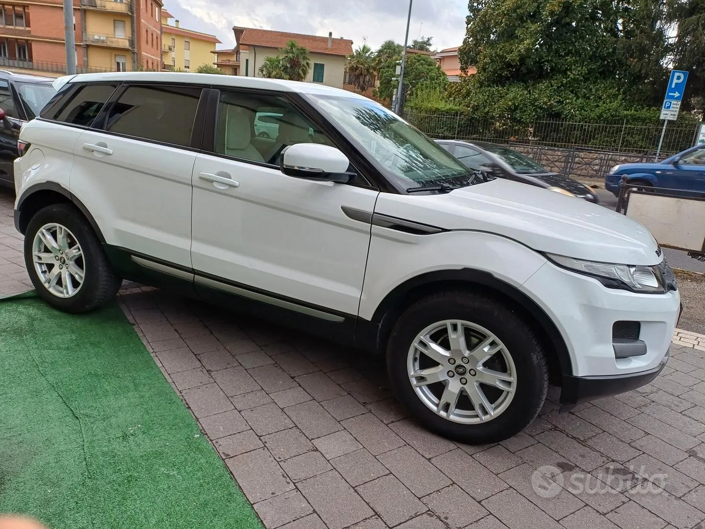 Land Rover Range Rover Evoque 2013 photo 2