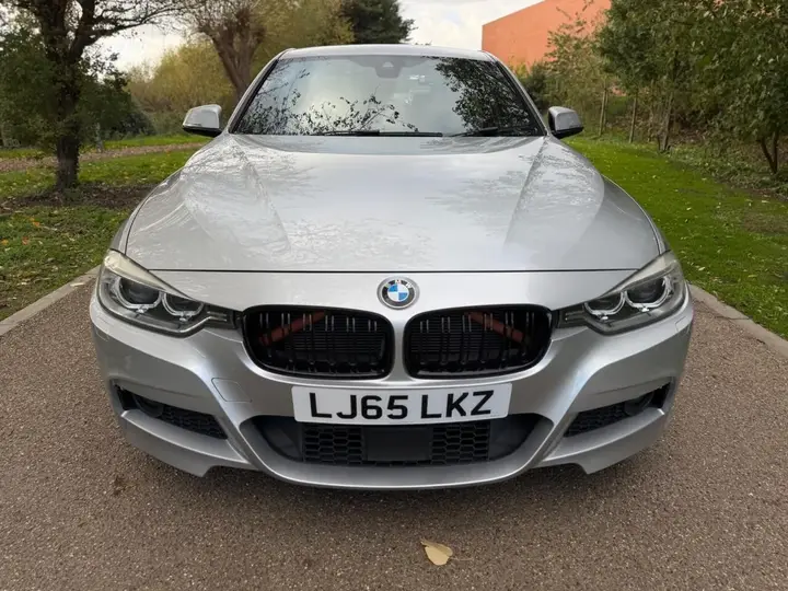 BMW 320I 2026 photo 2