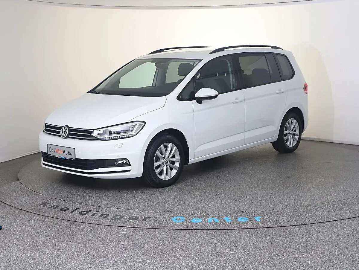 Volkswagen Touran 2019 photo 2