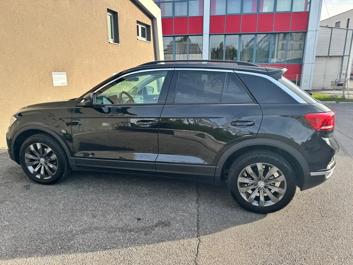 Volkswagen T-Roc 2018 photo 2