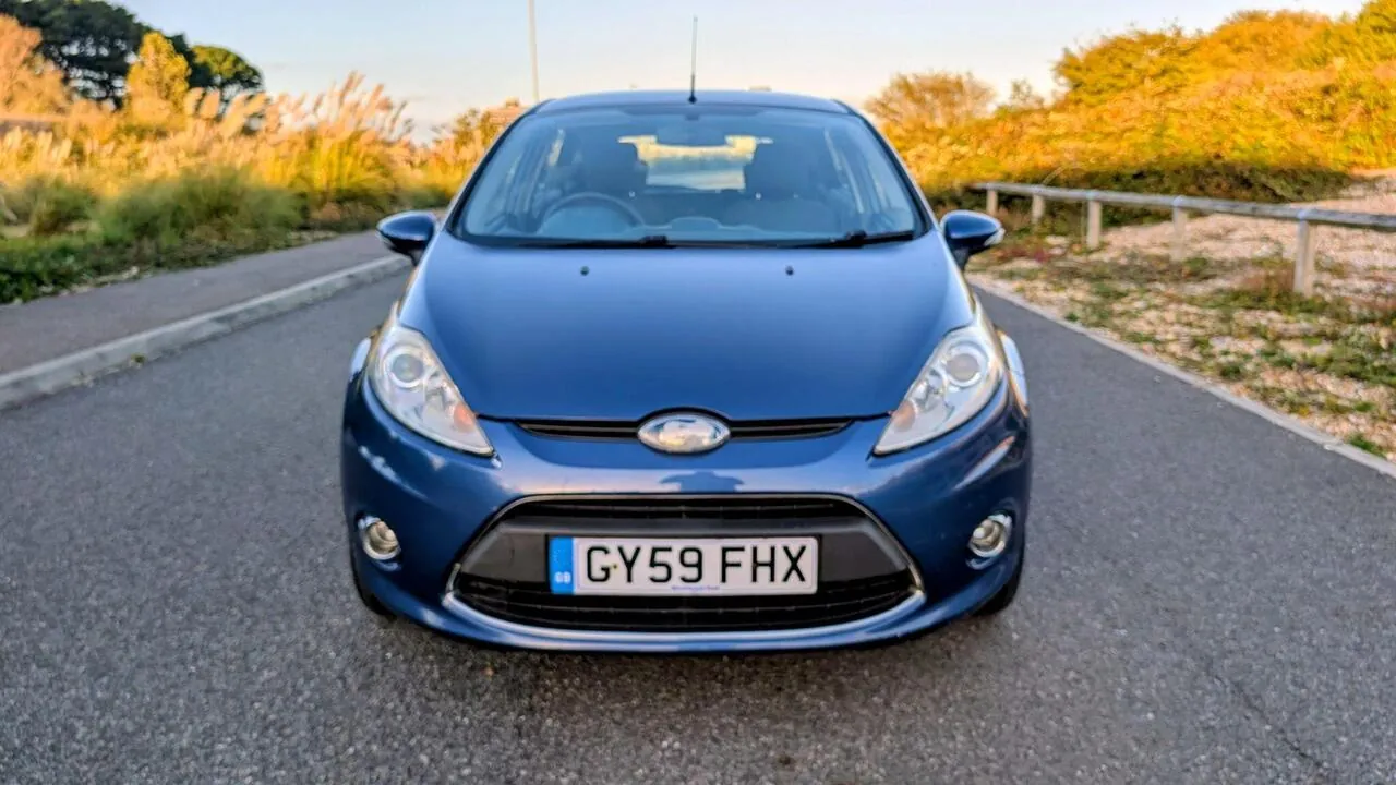 Ford Fiesta 2009 photo 2