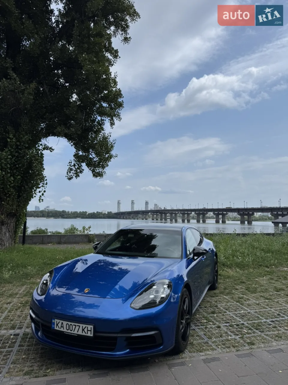 Porsche Panamera 2018 photo 2