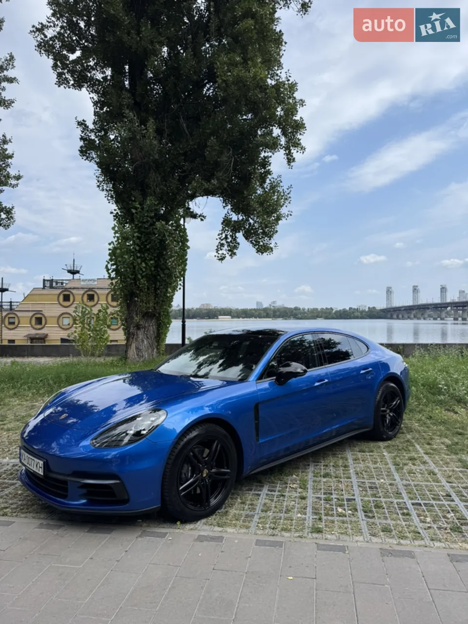 Porsche Panamera 2018 photo 3