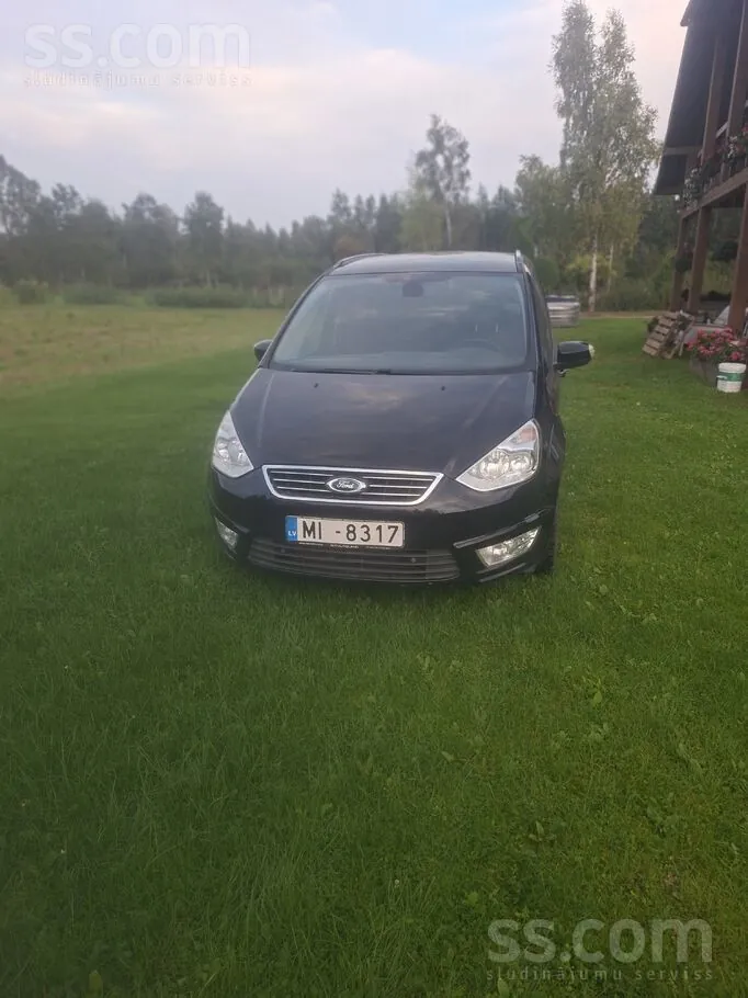 Ford Galaxy 2013 photo 2