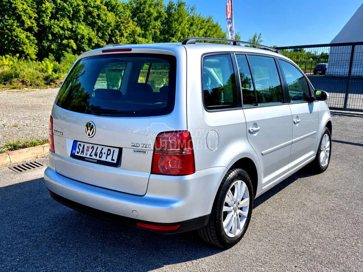 Volkswagen Touran 2007 photo 4