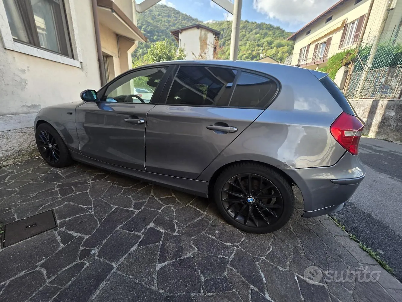 BMW 1 Series 2009 photo 4