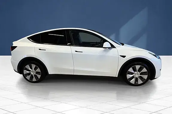 Tesla Model Y 2021 photo 2