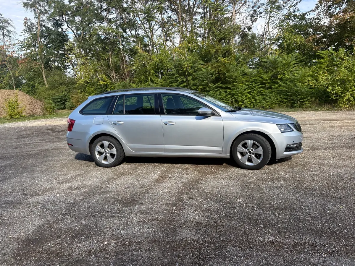 Skoda Octavia 2018 photo 3
