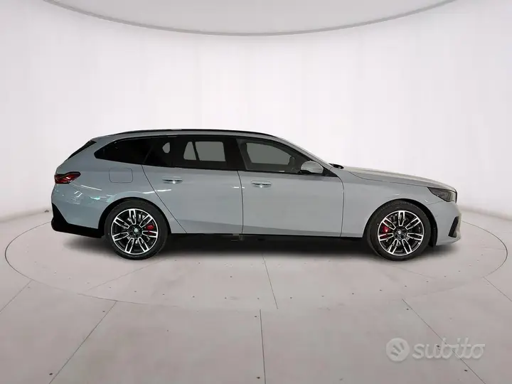BMW 5 Series 2023 photo 4