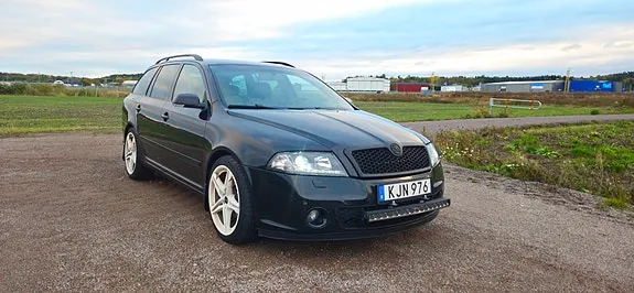 Skoda Octavia 2007 photo 2
