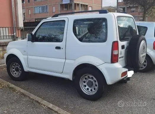 Suzuki Jimny 2017 photo 3