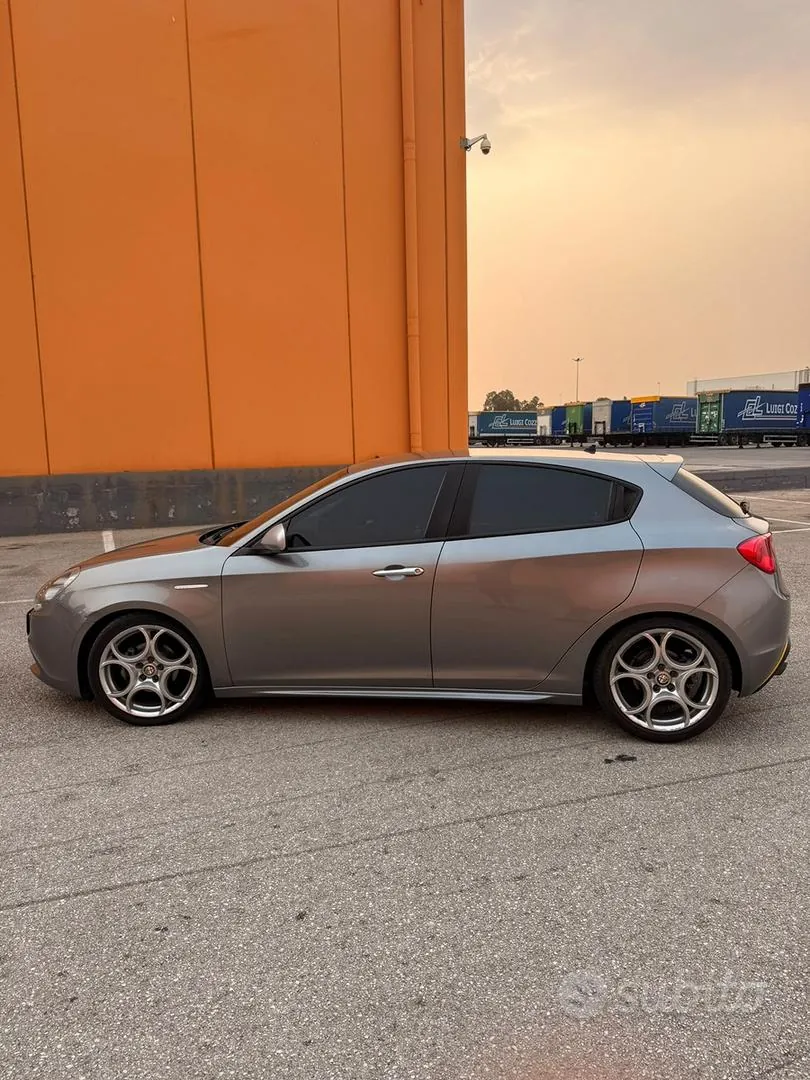 Alfa Romeo Giulietta 2017 photo 3