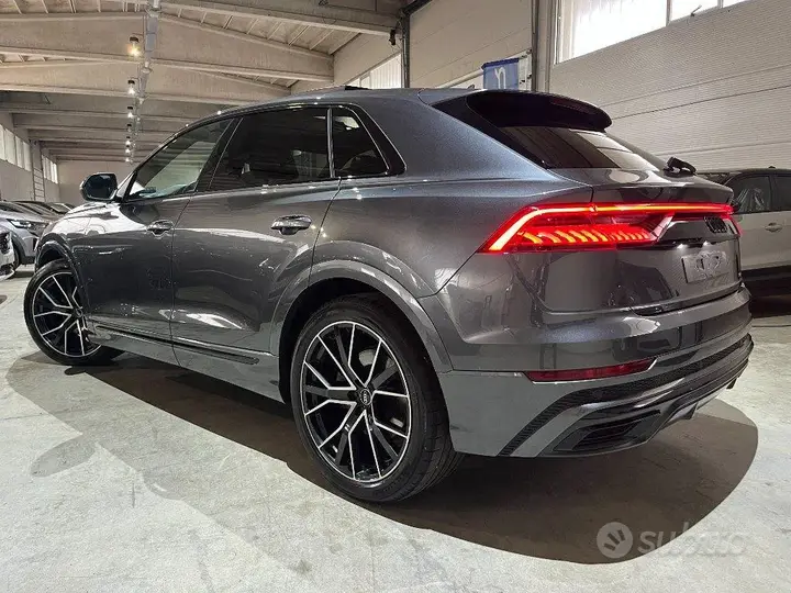 Audi Q8 2022 photo 3