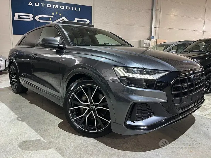 Audi Q8 2022 photo 2