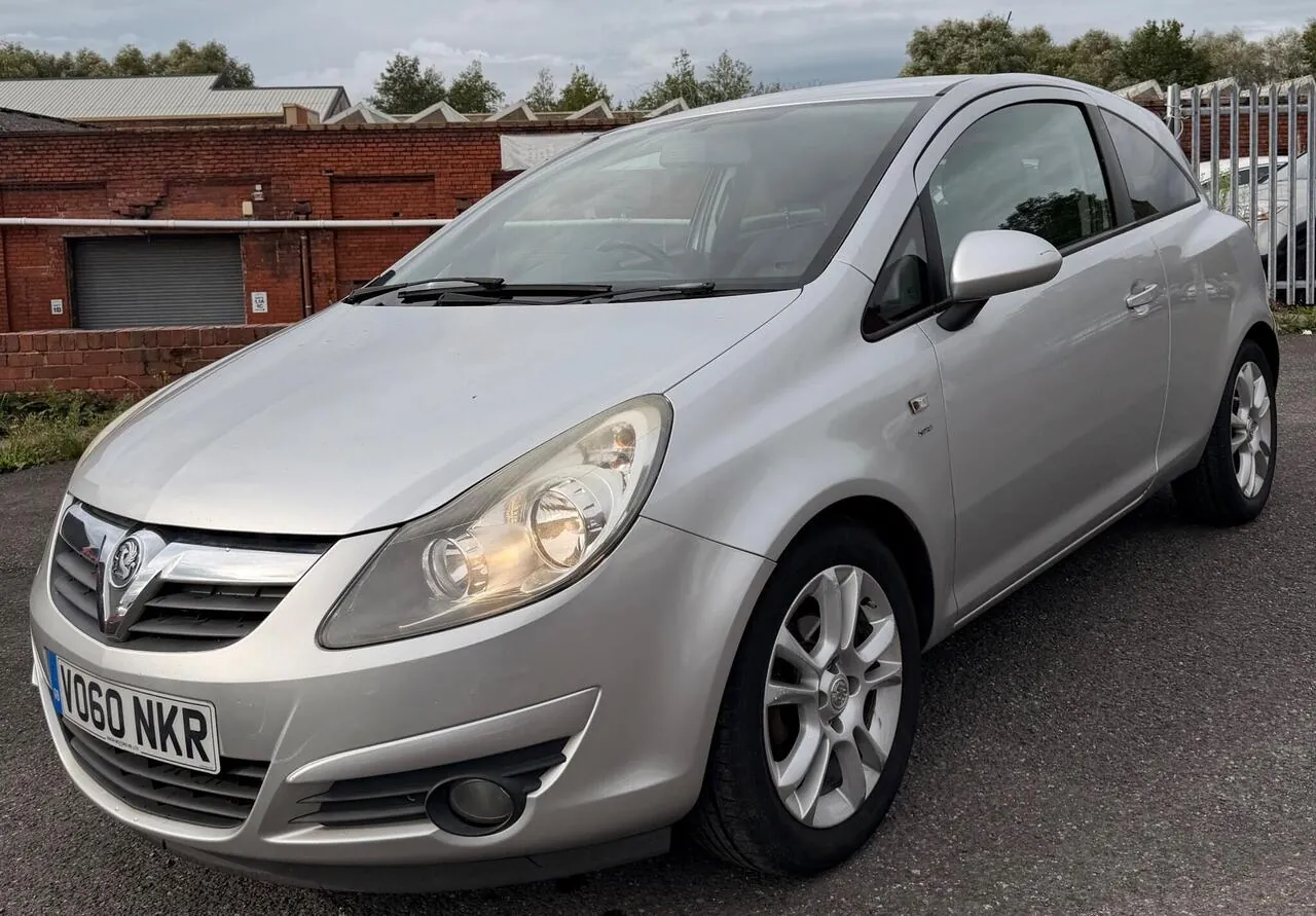 Vauxhall Corsa 2010 photo 3