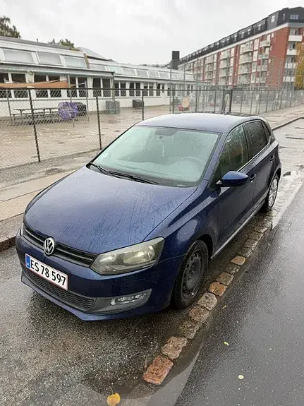 Volkswagen Polo 2011 photo 2