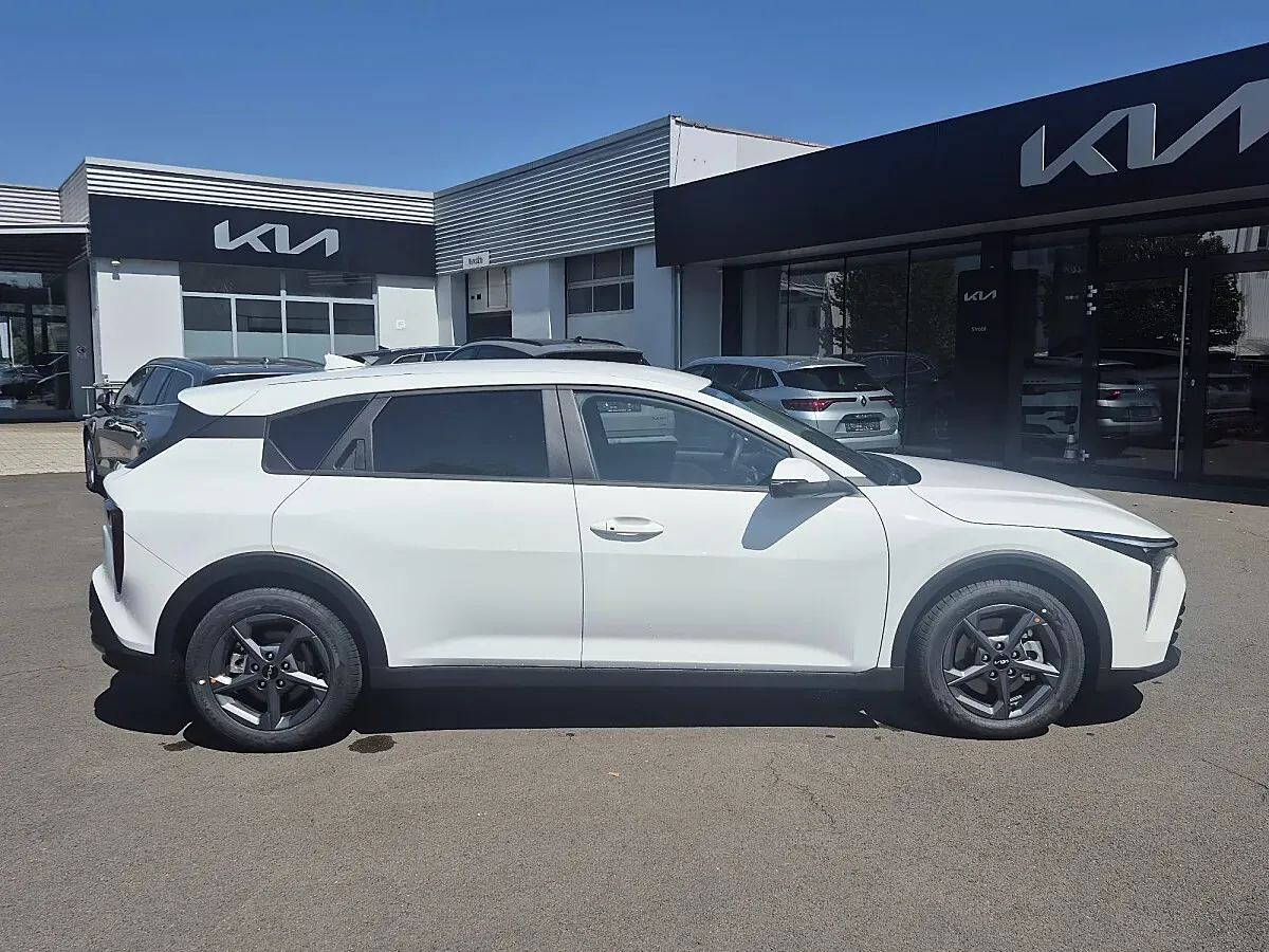 Kia K4 2026 photo 2