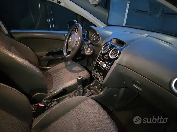 Opel Corsa 2014 photo 4