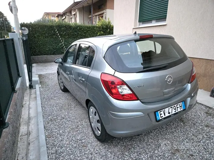 Opel Corsa 2014 photo 2