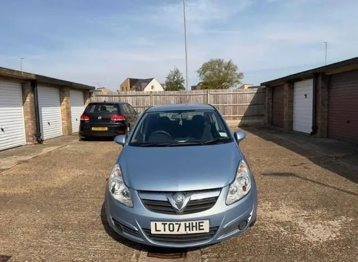 Vauxhall Corsa 2007 photo 2