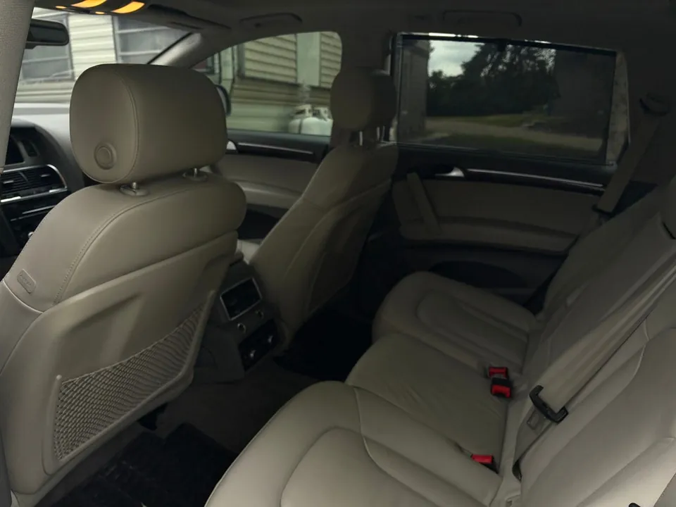Audi Q7 2011 photo 5