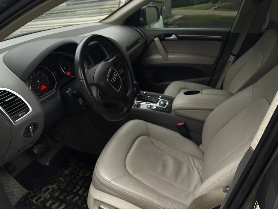 Audi Q7 2011 photo 3