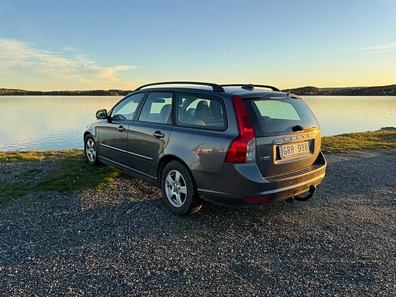 Volvo V50 2010 photo 4