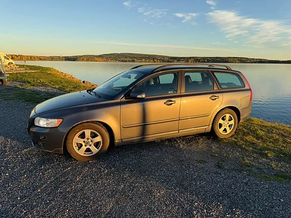 Volvo V50 2010 photo 3
