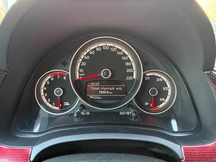 Volkswagen Up 2019 photo 3