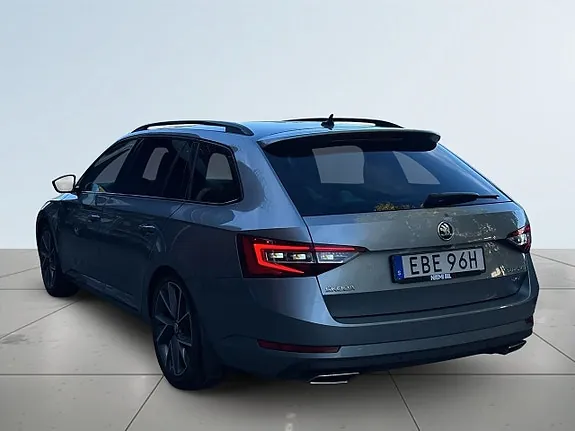 Skoda Superb 2019 photo 5