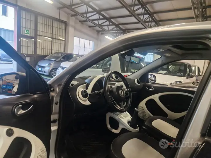 Smart Forfour 2015 photo 3