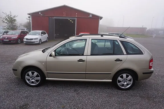 Skoda Fabia 2006 photo 4