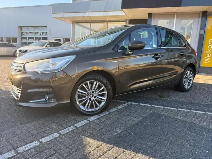 Citroen C4 2011 photo 3