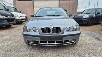 BMW 318 photo 2