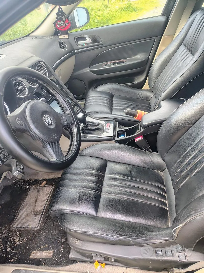 Alfa Romeo 159 2008 photo 5