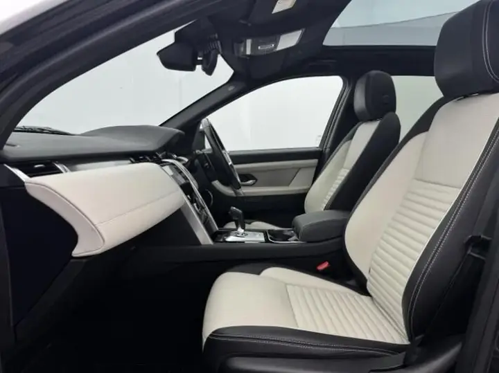 Land Rover Discovery Sport 2022 photo 4