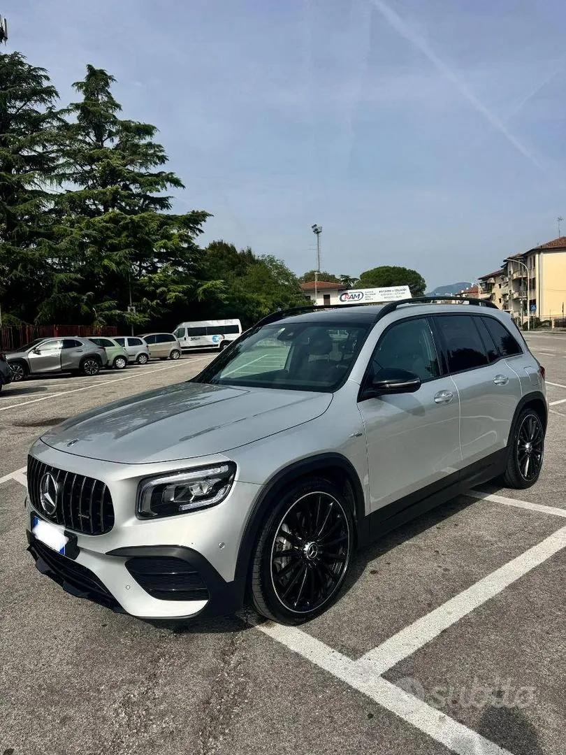 Mercedes-Benz Glb